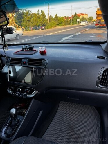 Kia Rio-10
