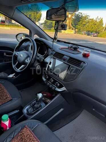 Kia Rio-13
