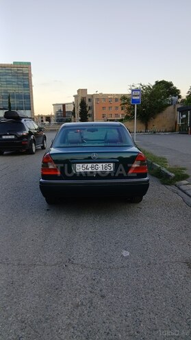 Mercedes C 200-11
