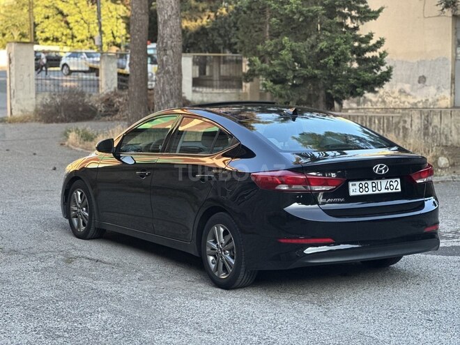 Hyundai Elantra-5