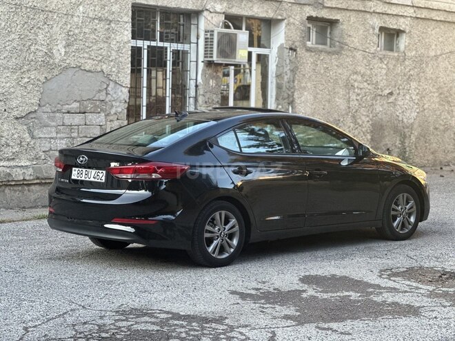 Hyundai Elantra-6