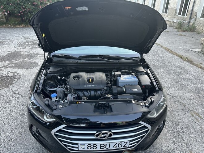 Hyundai Elantra-20