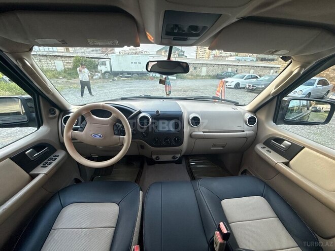 Ford Expedition-4