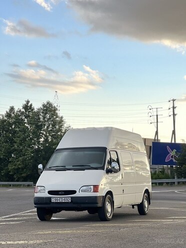 Ford Transit-2