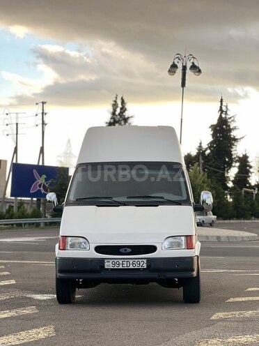 Ford Transit-1
