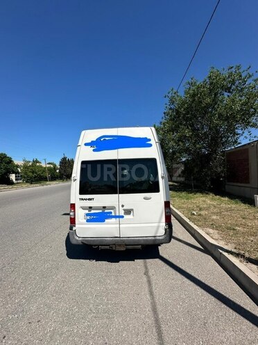 Ford Transit-4