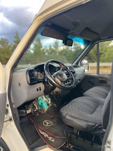 Ford Transit-18