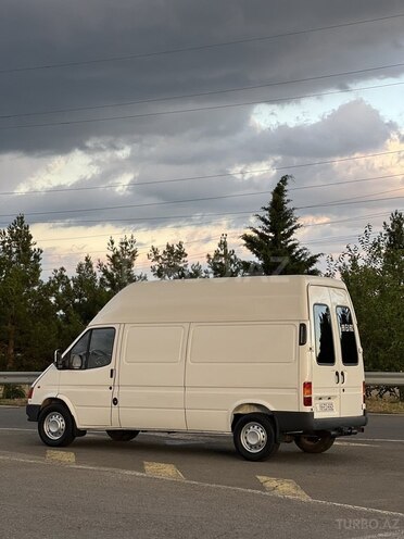 Ford Transit-7