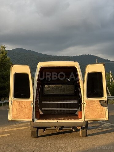 Ford Transit-14