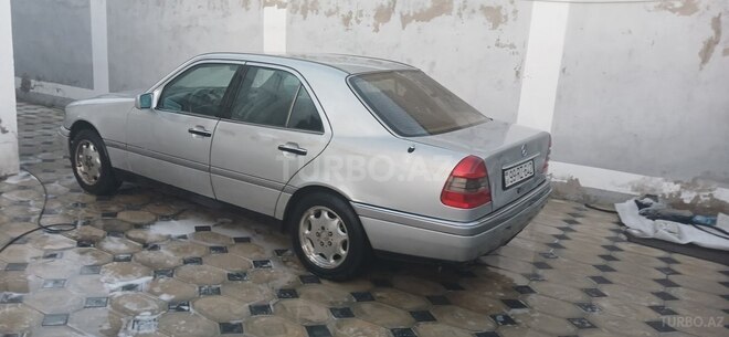 Mercedes C 180-4