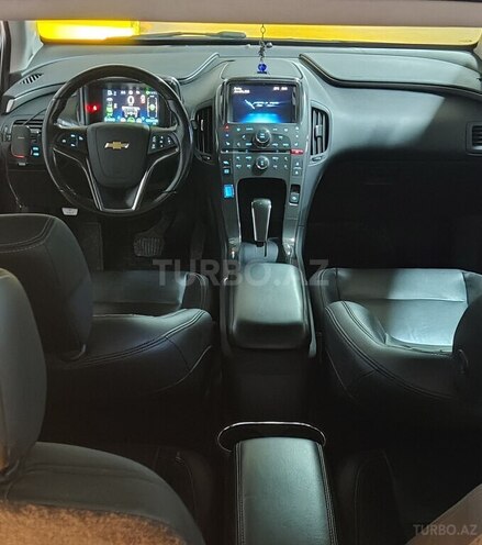 Chevrolet Volt-9