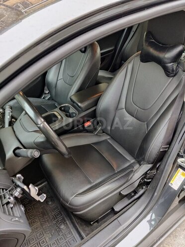 Chevrolet Volt-11