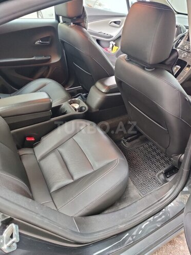 Chevrolet Volt-13