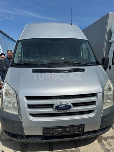 Ford Transit-1