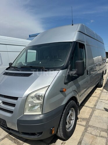 Ford Transit-2