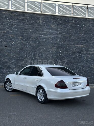 Mercedes E 220-2