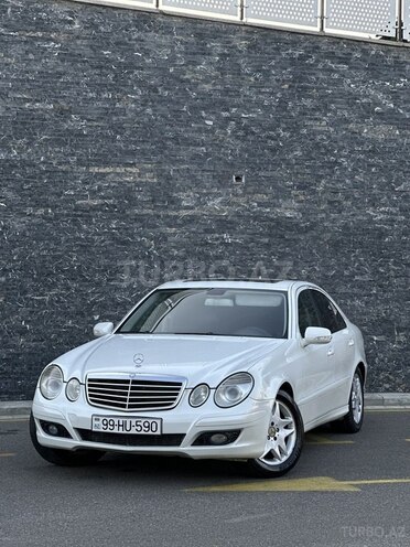Mercedes E 220-1