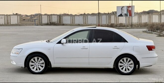 Hyundai Sonata-6
