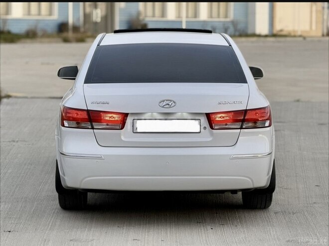 Hyundai Sonata-11
