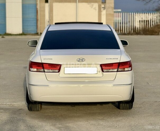 Hyundai Sonata-14