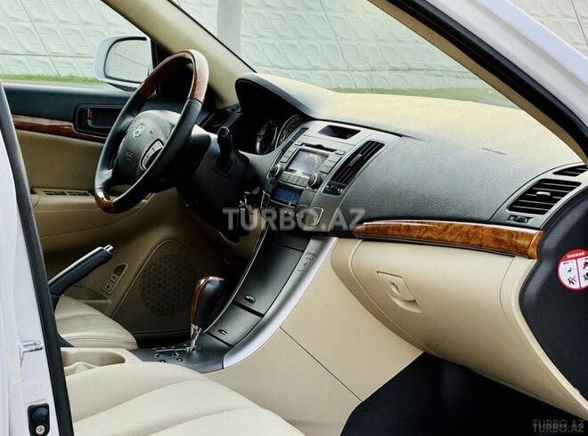 Hyundai Sonata-17
