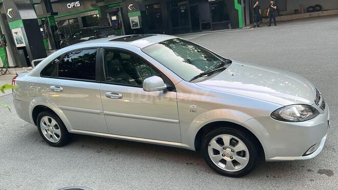 Chevrolet Lacetti-2