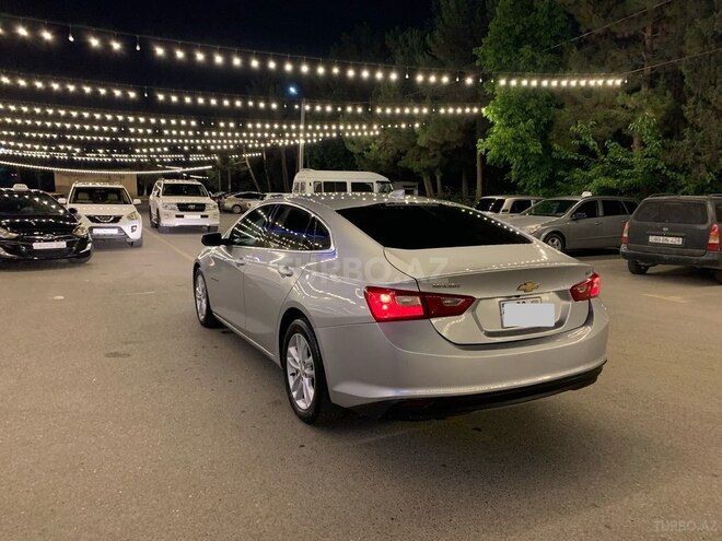 Chevrolet Malibu-12