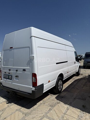 Ford Transit-6