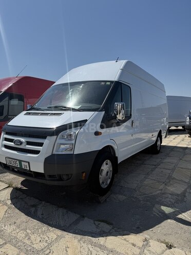 Ford Transit-4
