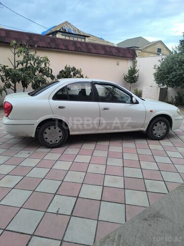 Nissan Sunny-2