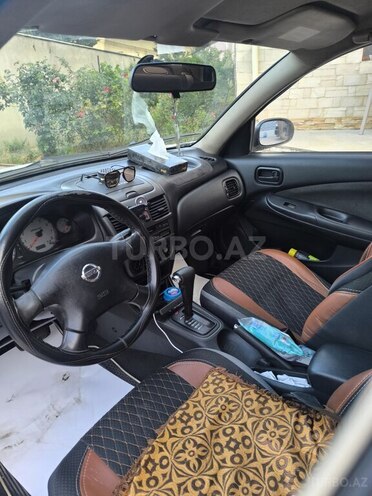 Nissan Sunny-11