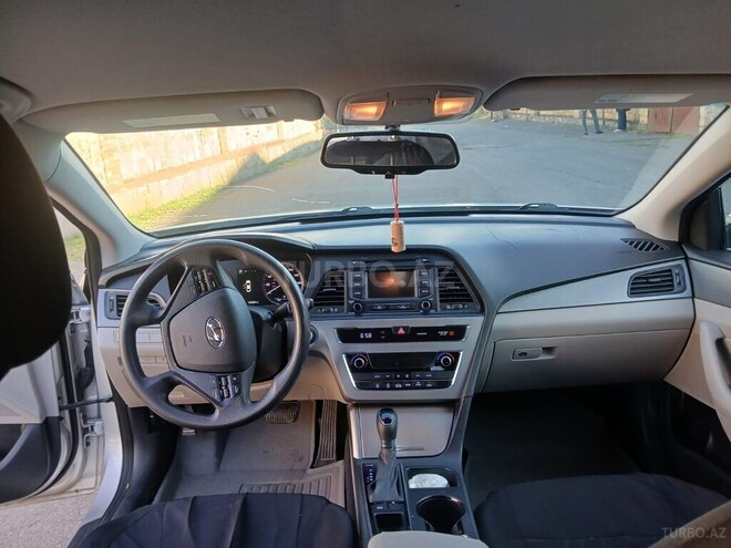 Hyundai Sonata-3