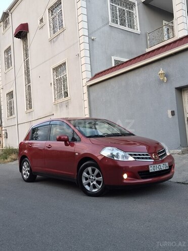 Nissan Tiida-5