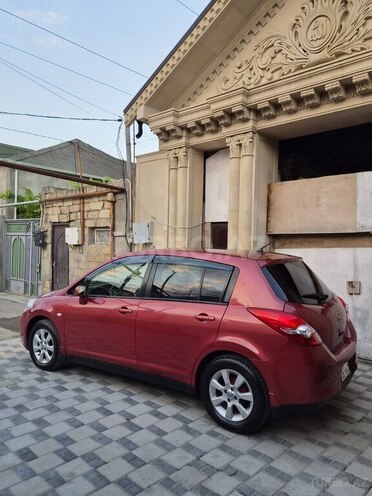 Nissan Tiida-9