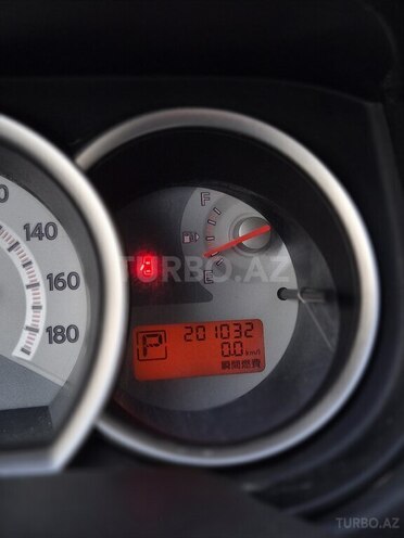 Nissan Tiida-14