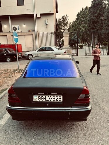 Mercedes C 220-11
