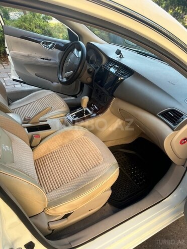 Nissan Sentra-12