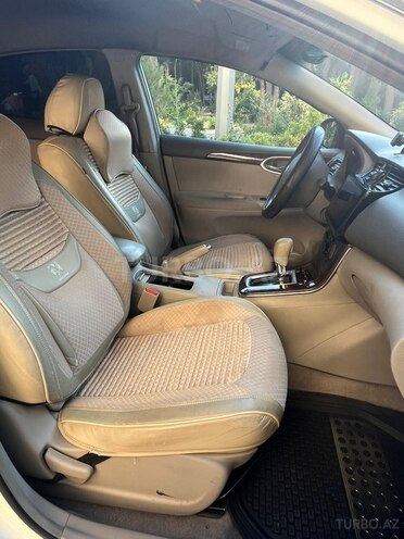 Nissan Sentra-11