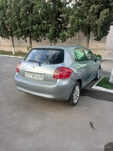 Toyota Auris-3