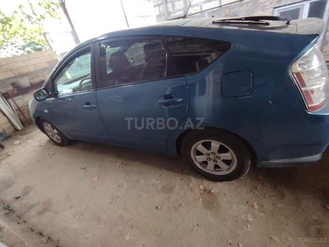 Toyota Prius-10