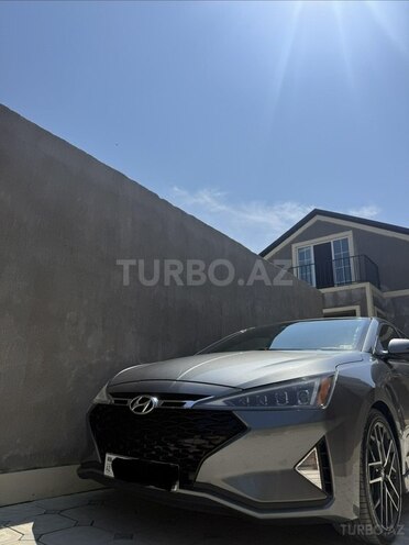 Hyundai Elantra-5