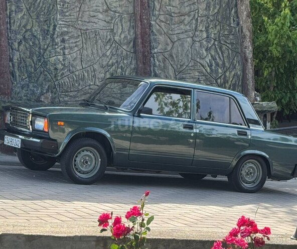 LADA (VAZ) 2107-4