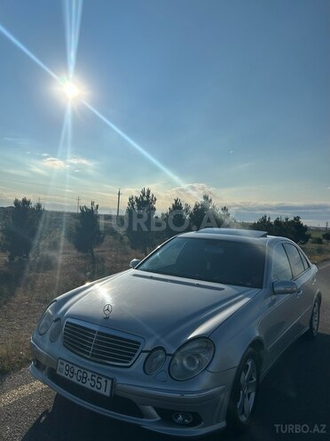 Mercedes E 240-3