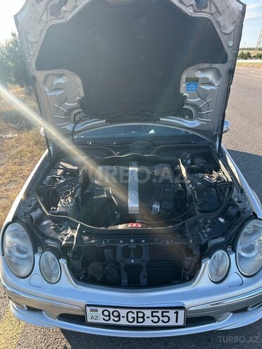 Mercedes E 240-7
