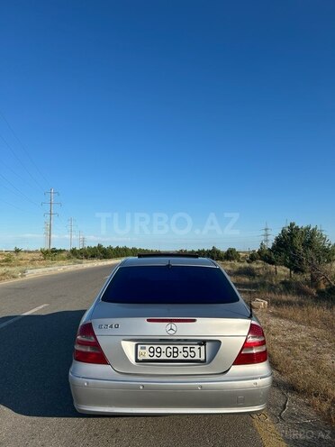 Mercedes E 240-6