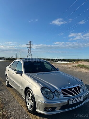 Mercedes E 240-2