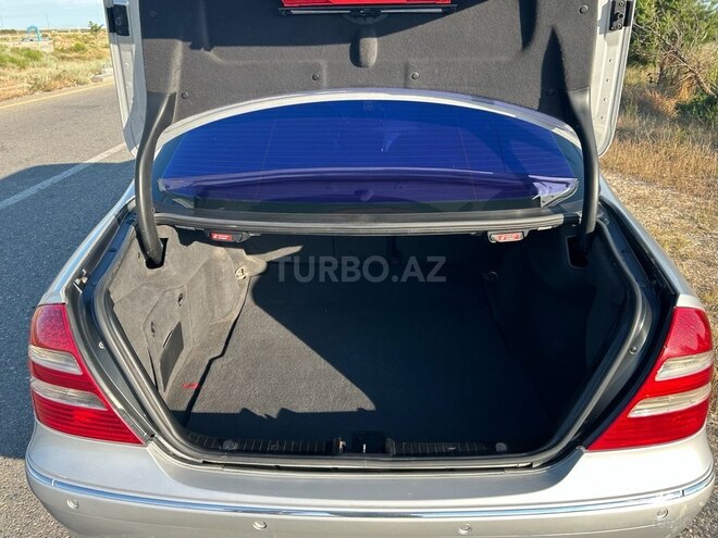 Mercedes E 240-8