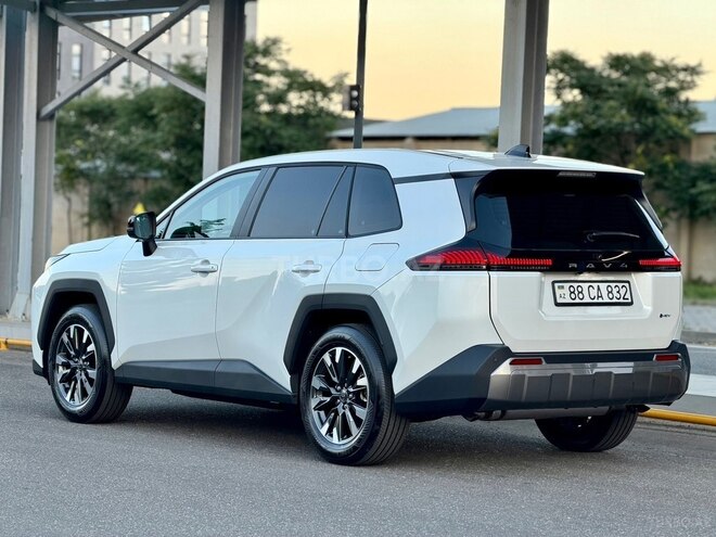 Toyota RAV4-6