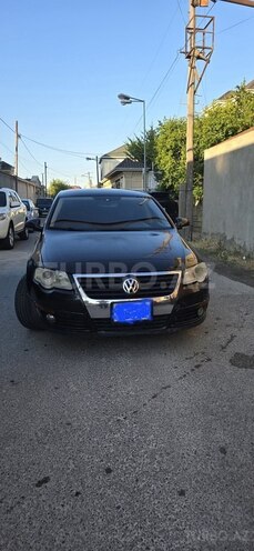 Volkswagen Passat-1