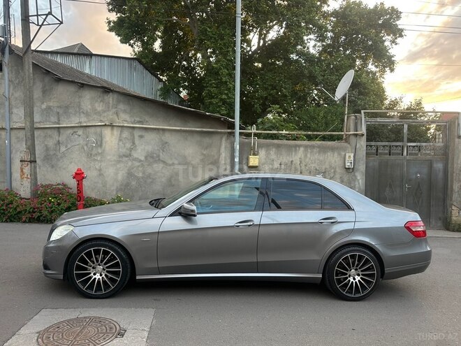 Mercedes E 220-9